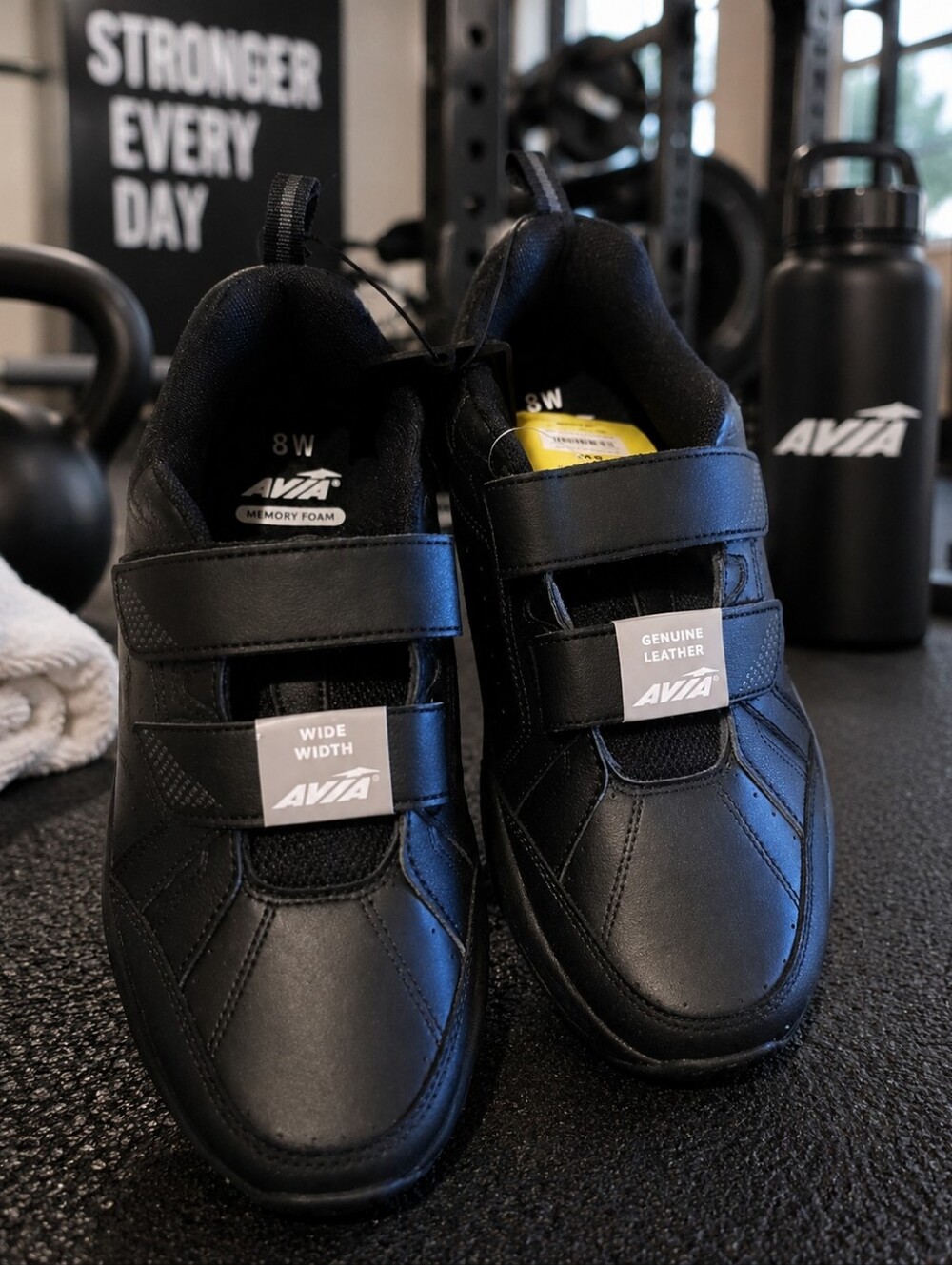 NWT Avia Men's Quickstep Strap Walking Shoes Black Wide Width Size 8 Memory Foam
